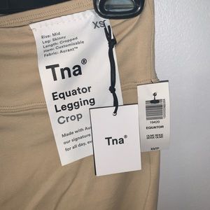 Aritzia Equator Leggings Crop